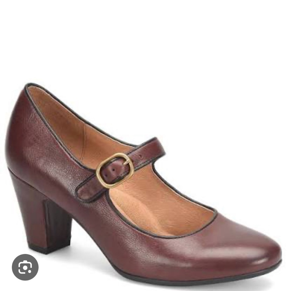 Sofft Elegant Burgundy Mary Jane Heels 8.5